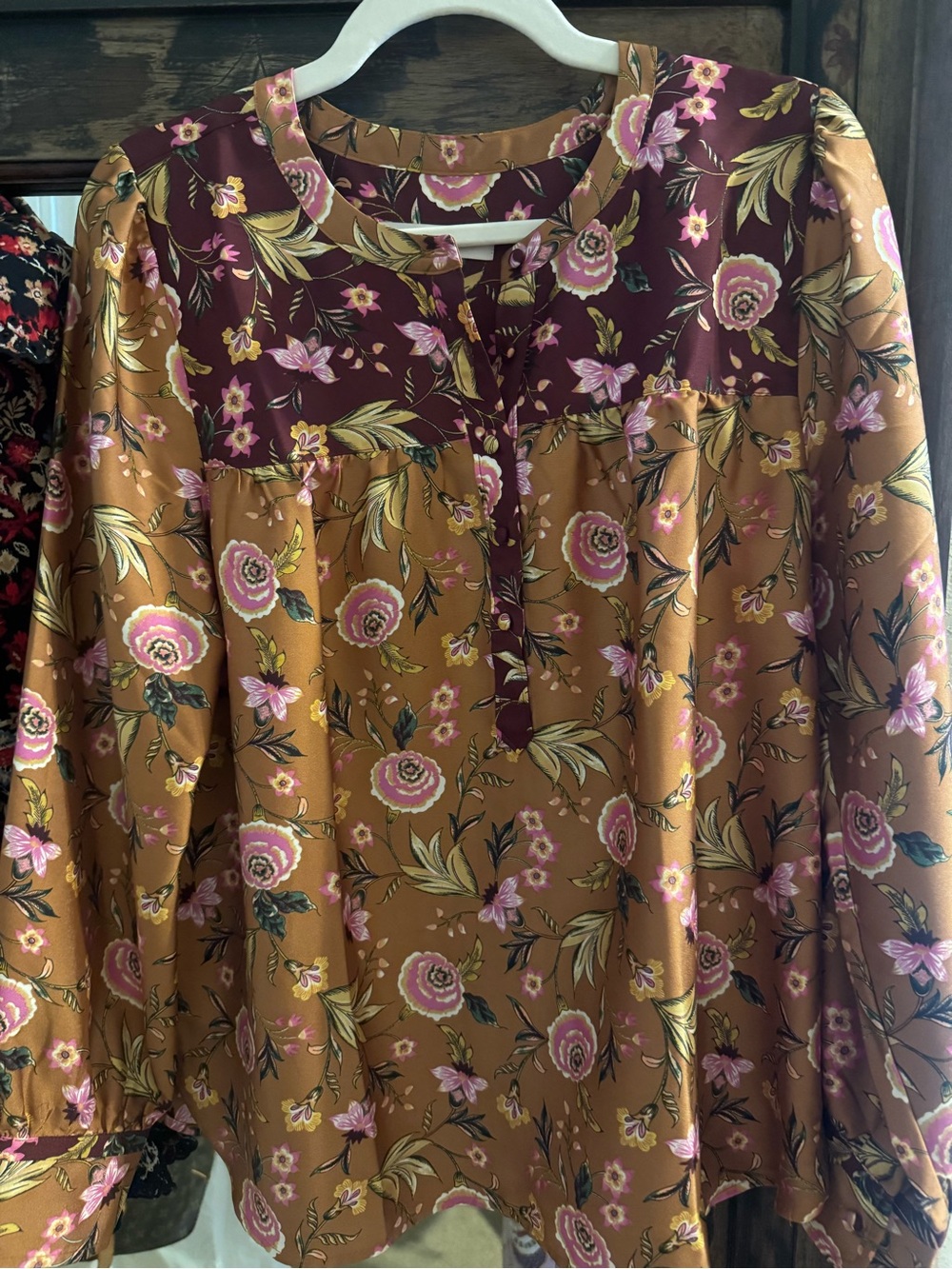 Ann Taylor Loft Women’s Floral Blouse in Mustard and Burgundy - Medium - Fall